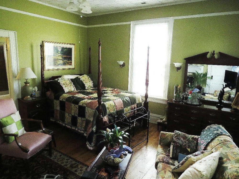 Inn Upon Moon River Plantation Chester Buitenkant foto