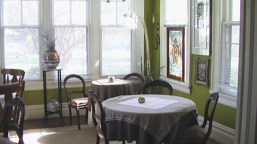 Inn Upon Moon River Plantation Chester Buitenkant foto